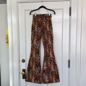 JC JQ Stretch Leopard Jeans Size M NWT